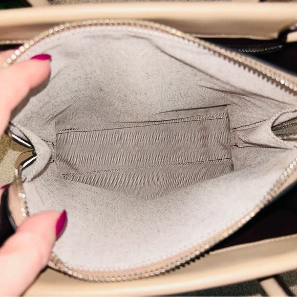 Coach Cashin 22 in Taupe, EUC; missing Coach Originals hangtag - Picture 11 of 15